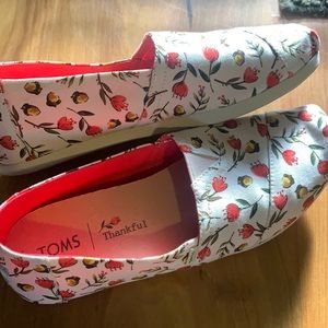 TOMS